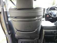Toyota Vellfire E-Four 