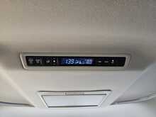 Toyota Vellfire E-Four 