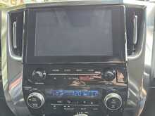 Toyota Vellfire E-Four 
