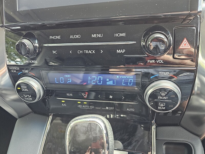 Toyota E-Four 2.5 5dr MPV Automatic Hybrid