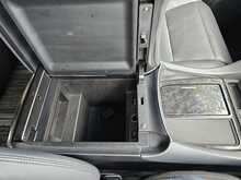 Toyota Vellfire E-Four 