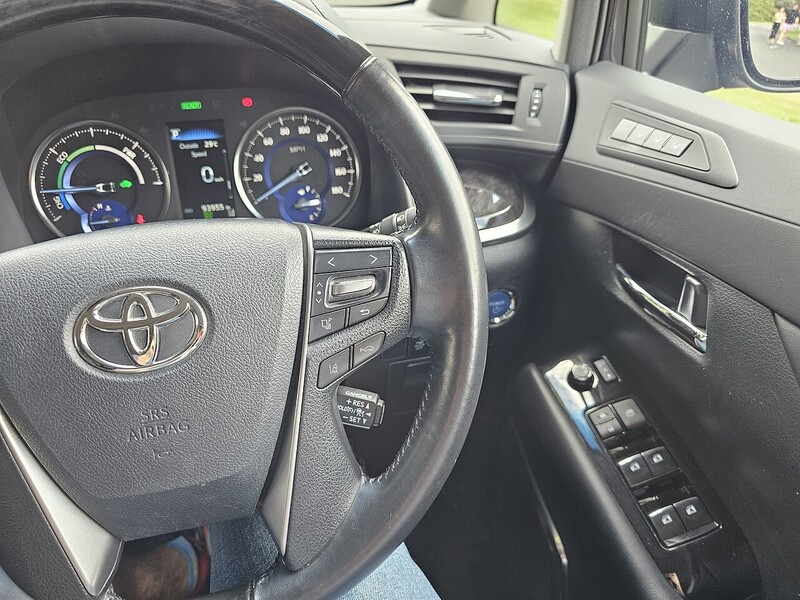 Toyota E-Four 2.5 5dr MPV Automatic Hybrid