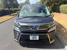 Toyota Vellfire E-Four 