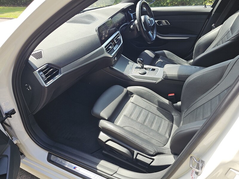 BMW 2.0 320i M Sport Saloon 4dr Petrol Auto xDrive Euro 6 (s/s) (184 ps)
