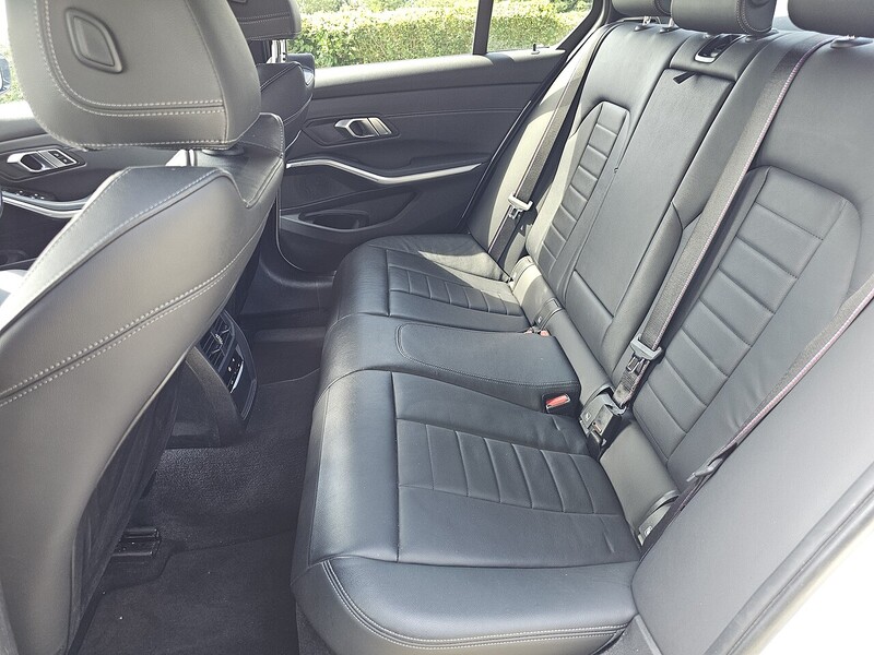 BMW 2.0 320i M Sport Saloon 4dr Petrol Auto xDrive Euro 6 (s/s) (184 ps)
