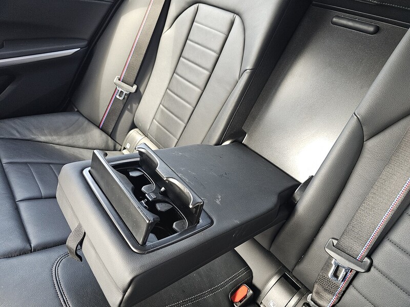 BMW 2.0 320i M Sport Saloon 4dr Petrol Auto xDrive Euro 6 (s/s) (184 ps)