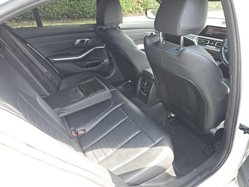 BMW 2.0 320i M Sport Saloon 4dr Petrol Auto xDrive Euro 6 (s/s) (184 ps)