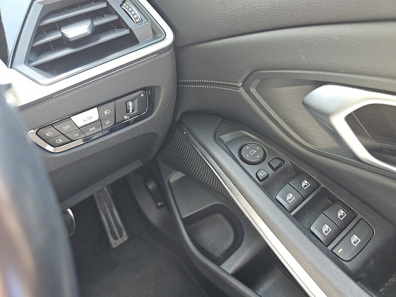 BMW 2.0 320i M Sport Saloon 4dr Petrol Auto xDrive Euro 6 (s/s) (184 ps)