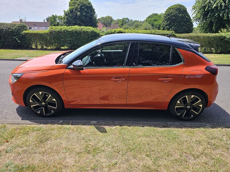 Vauxhall Elite Nav Hatchback 0.0 Automatic Electric