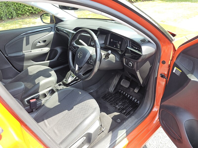 Vauxhall Elite Nav Hatchback 0.0 Automatic Electric