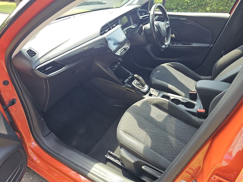 Vauxhall Elite Nav Hatchback 0.0 Automatic Electric