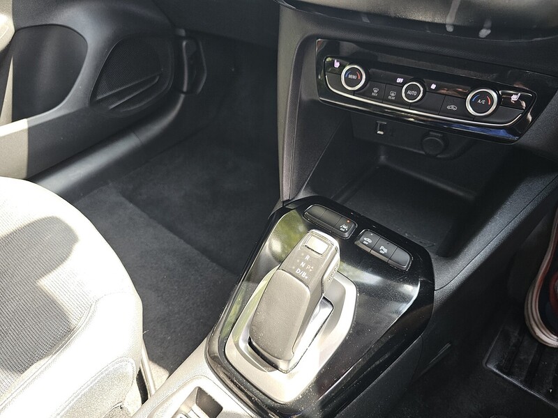 Vauxhall Elite Nav Hatchback 0.0 Automatic Electric