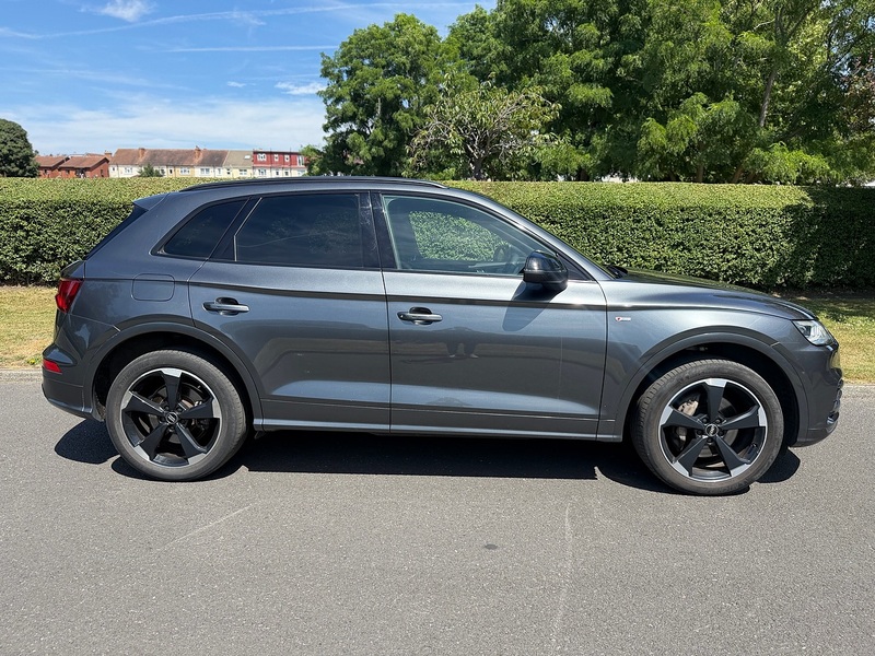 Audi TFSIe Black Edition SUV 2.0 Automatic Petrol Plug-in Hybrid