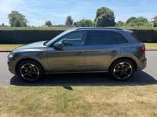Audi Q5 TFSIe Black Edition 