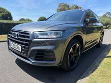 Audi Q5 TFSIe Black Edition 