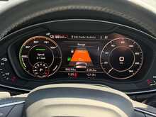 Audi Q5 TFSIe Black Edition 