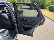 Audi Q5 TFSIe Black Edition 