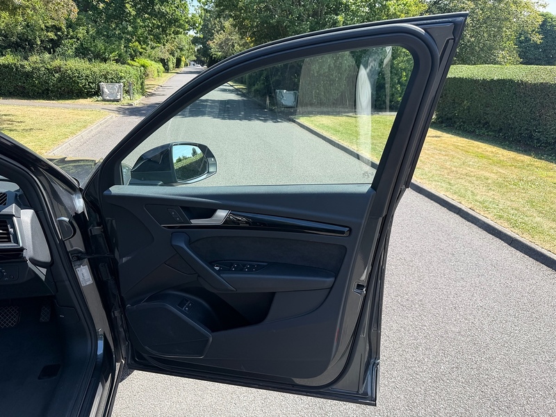 Audi TFSIe Black Edition SUV 2.0 Automatic Petrol Plug-in Hybrid