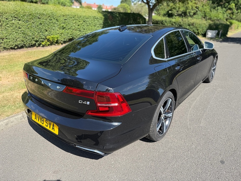 Volvo D4 R-Design Saloon 2.0 Automatic Diesel