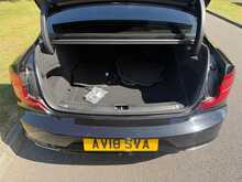 Volvo S90 D4 R-Design 
