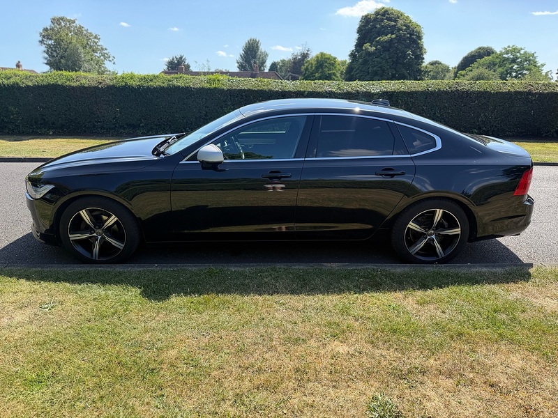 Volvo D4 R-Design Saloon 2.0 Automatic Diesel