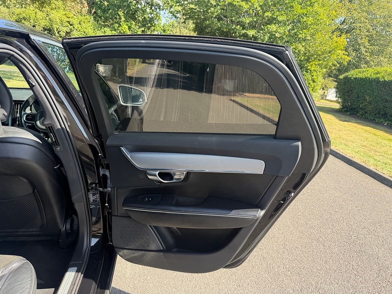 Volvo D4 R-Design Saloon 2.0 Automatic Diesel