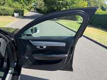 Volvo S90 D4 R-Design 