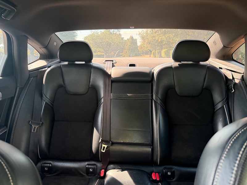 Volvo D4 R-Design Saloon 2.0 Automatic Diesel