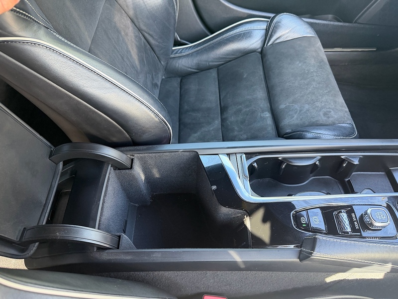 Volvo D4 R-Design Saloon 2.0 Automatic Diesel