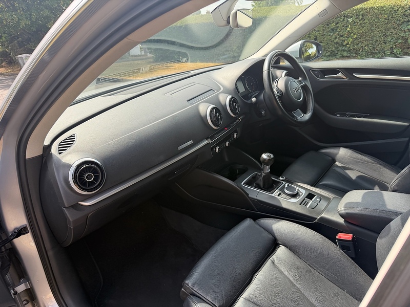 Audi 1.6 TDI Sport Sportback 5dr Diesel Manual quattro Euro 6 (s/s) (110 ps)