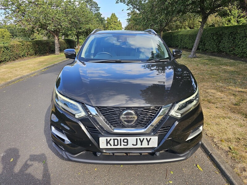 Nissan DIG-T Tekna SUV 1.3 Manual Petrol