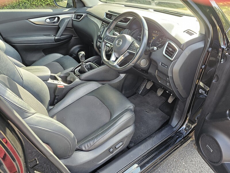Nissan DIG-T Tekna SUV 1.3 Manual Petrol