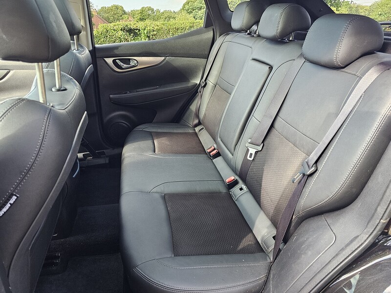 Nissan DIG-T Tekna SUV 1.3 Manual Petrol