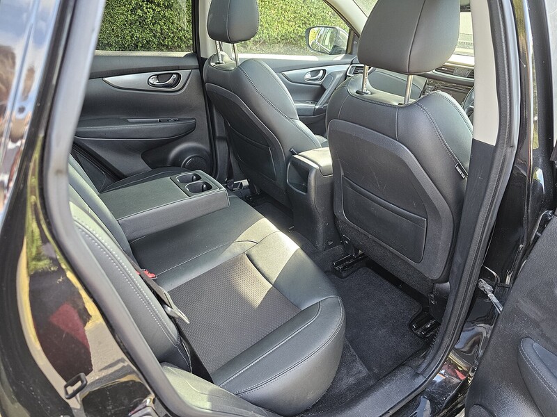 Nissan DIG-T Tekna SUV 1.3 Manual Petrol
