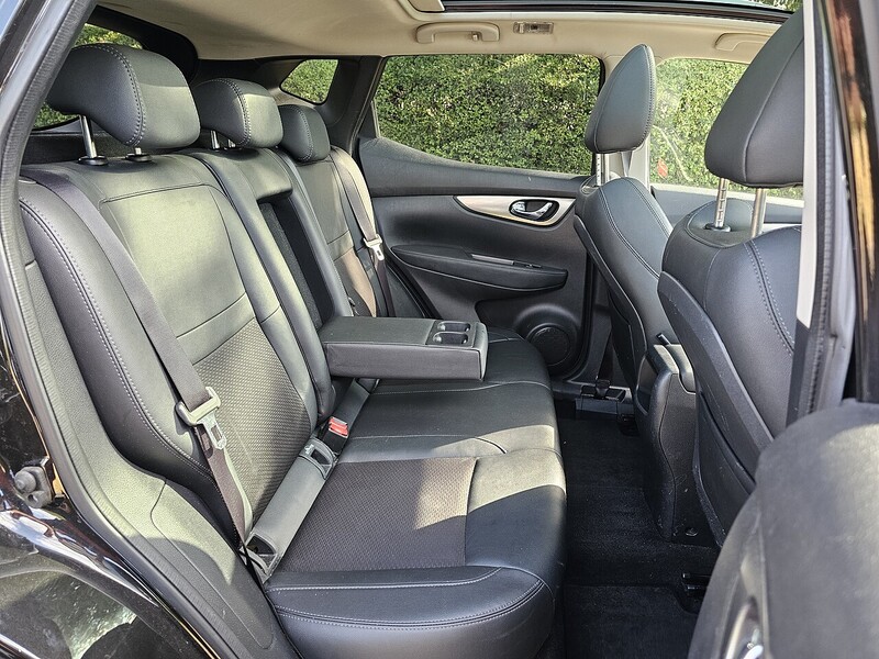 Nissan DIG-T Tekna SUV 1.3 Manual Petrol