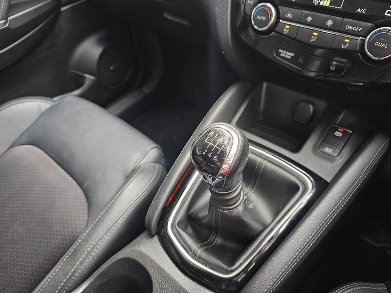 Nissan DIG-T Tekna SUV 1.3 Manual Petrol