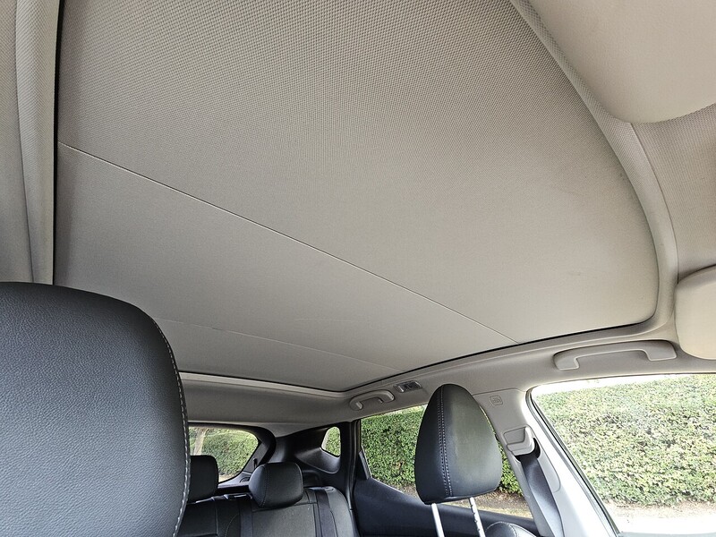 Nissan DIG-T Tekna SUV 1.3 Manual Petrol