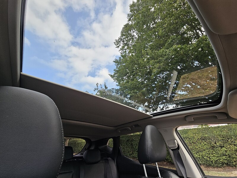 Nissan DIG-T Tekna SUV 1.3 Manual Petrol