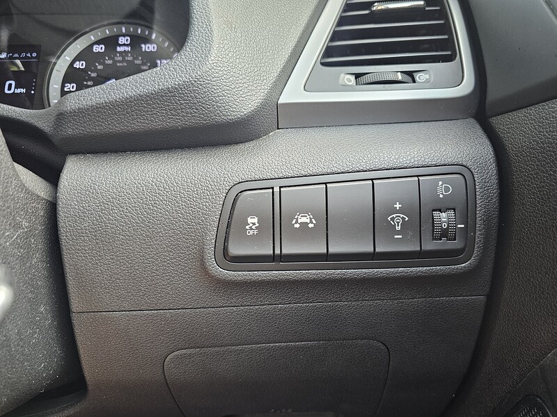 Hyundai GDi Blue Drive SE Nav SUV 1.6 Manual Petrol