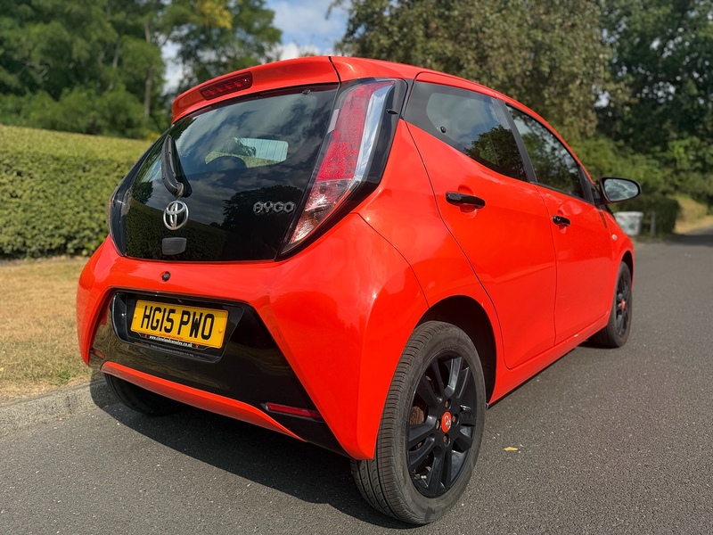 Toyota VVT-i x-cite Hatchback 1.0 Manual Petrol