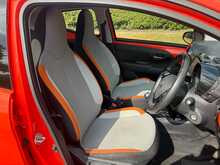 Toyota AYGO VVT-i x-cite 