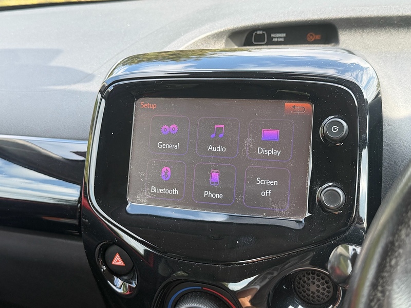 Toyota VVT-i x-cite Hatchback 1.0 Manual Petrol
