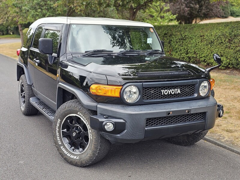 Toyota FJ Cruiser 4.0 5dr SUV Automatic Petrol
