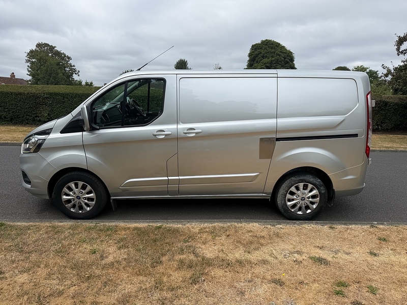 Ford 300 EcoBlue Limited Panel Van 2.0 Manual Diesel