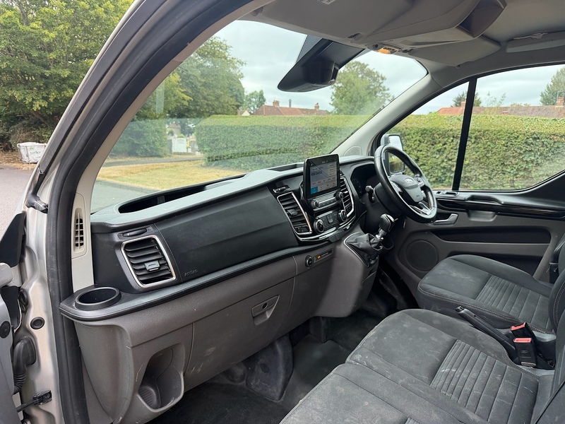 Ford 300 EcoBlue Limited Panel Van 2.0 Manual Diesel