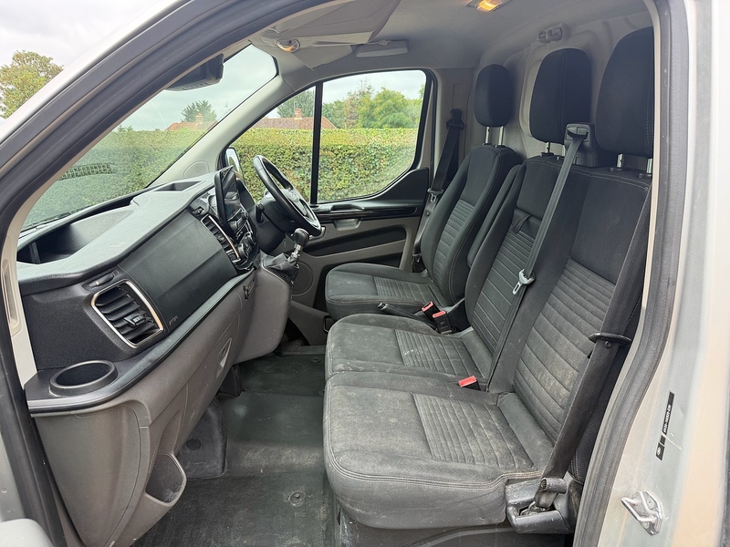 Ford 300 EcoBlue Limited Panel Van 2.0 Manual Diesel