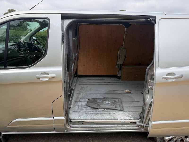 Ford 300 EcoBlue Limited Panel Van 2.0 Manual Diesel