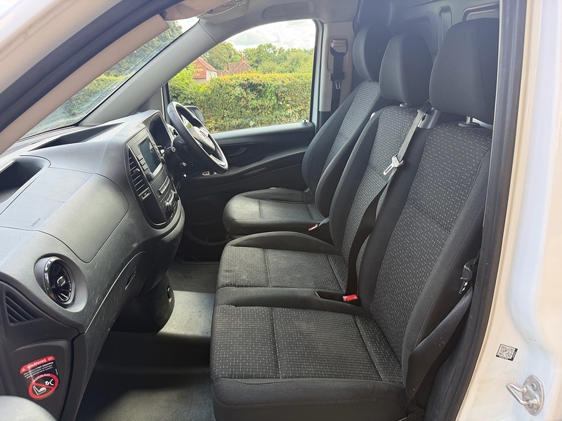 Mercedes-Benz 116 e Progressive Panel Van 0.0 Automatic Electric