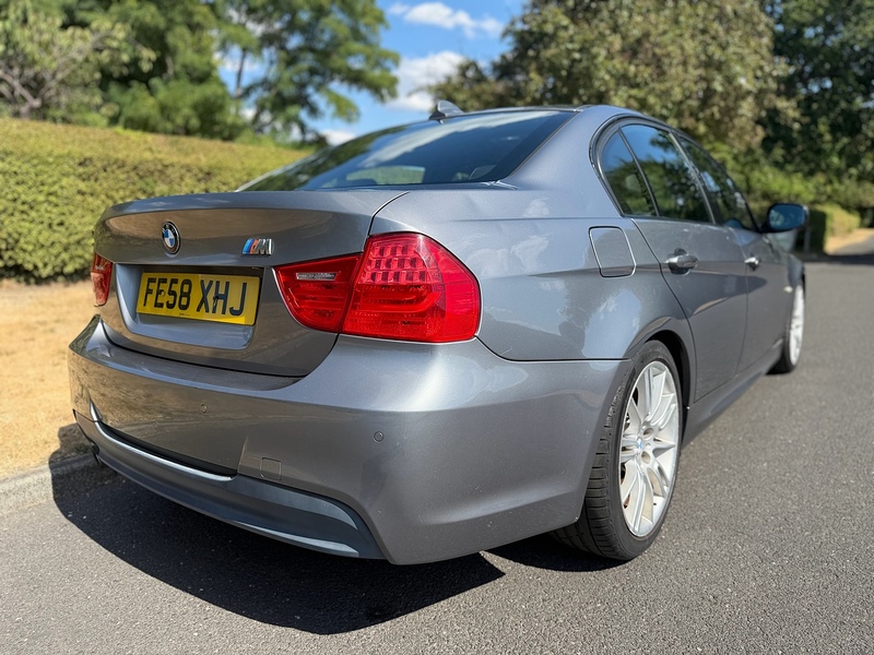 BMW 318i M Sport Saloon 2.0 Automatic Petrol