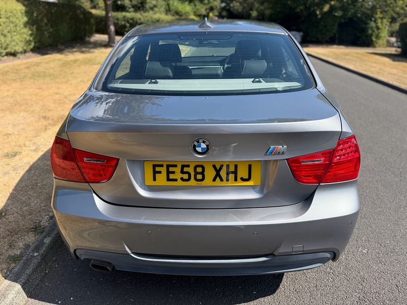 BMW 318i M Sport Saloon 2.0 Automatic Petrol